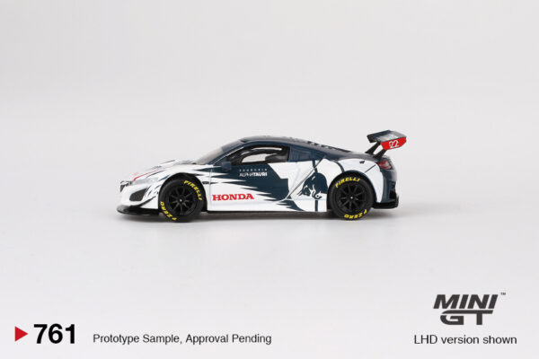 Mini GT - 761 Honda NSX GT3 EVO AlphaTauri Yuki Tsunoda 2023 Red Bull Formula Nurburgring - obrazek 2