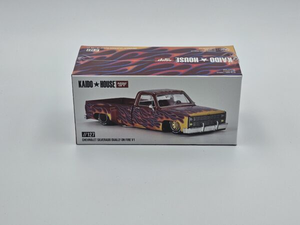 Mini GT Kaido House - 127 Chevrolet Silverado Dually on Fire V1 Red - obrazek 6