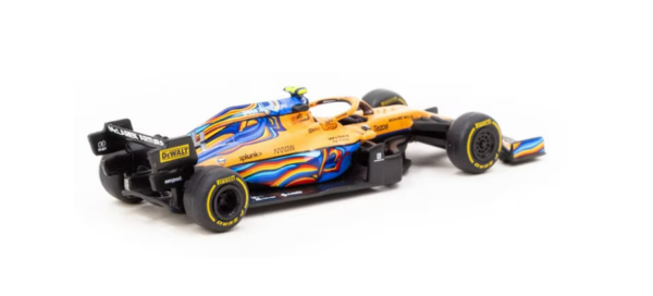 Tarmac Works - McLaren MCL35M Lando Norris (No.4 Abu Dhabi Grand Prix 2021) in Orange - obrazek 2