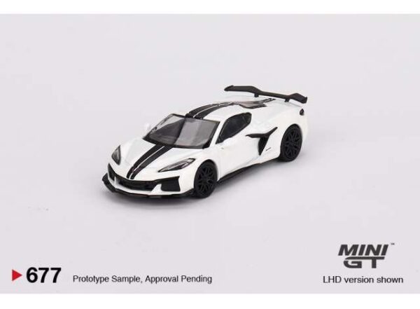 Mini GT - 677 Chevrolet Corvette Z06 2023 Arctic White
