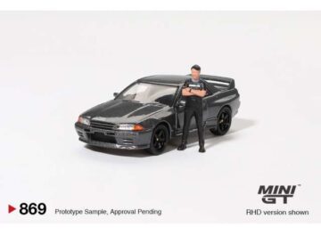 Mini GT - 869 Nissan Skyline GT-R (R32) Gunmetal W/ Matsuda Figure Tsugio Matsuda Collection