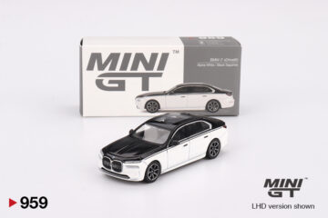 Mini GT - 959 Bmw i7 XDrive60 Alpiine White - Black Sapphire 2024