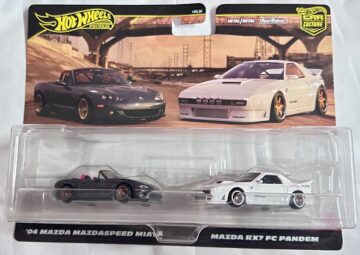 Hot Wheels CAR CULTURE - '04 MAZDA MAZDASPEED MIATA MAZDA RX7 FC PANDEM