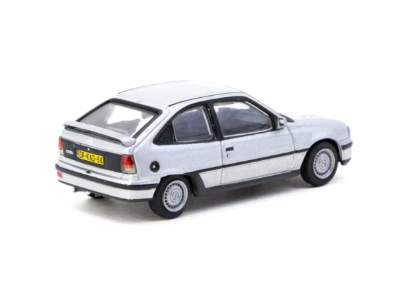 Tarmac Works - Opel Kadett GSi Silver - GLOBAL64 - obrazek 3