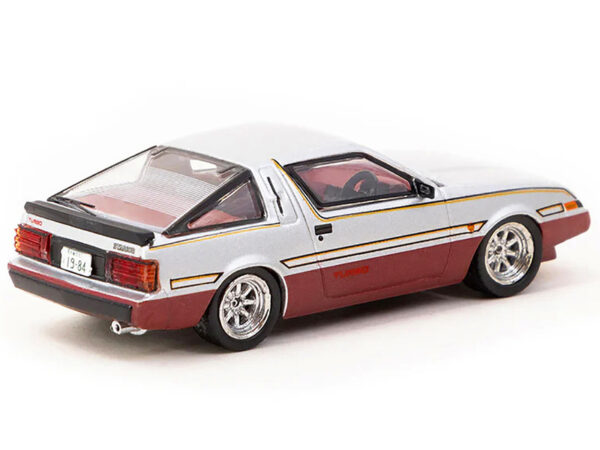 Tarmac Works - Mitsubishi Starion RHD Silver Metallic and Dark Red with Red Interior - obrazek 2